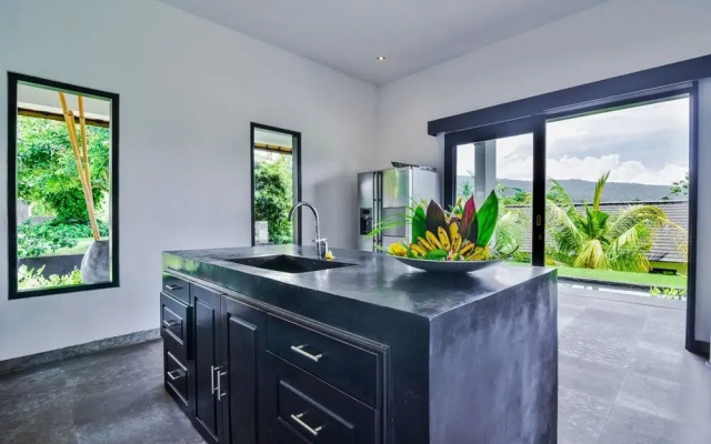 Lovina Residence