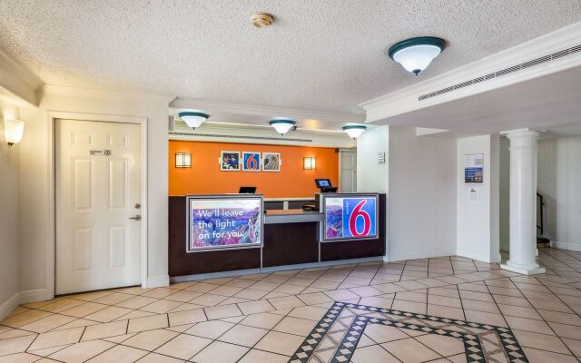 Motel 6 Beaumont, TX