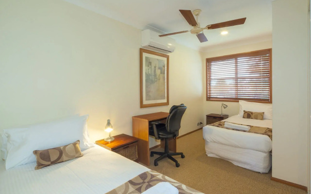 Noosa Entrance Waterfront Resort