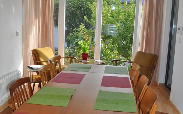 Punkrock Harbour Pension Bähr