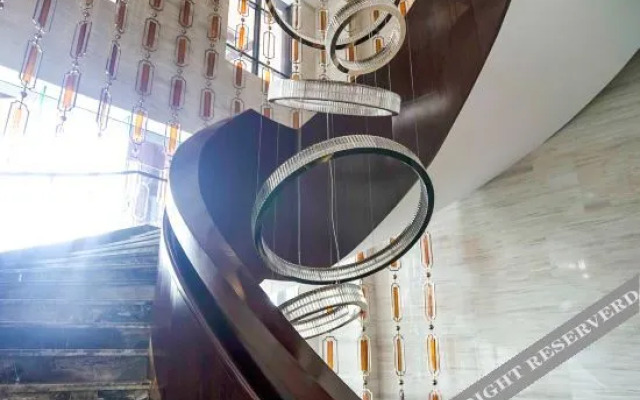 Qianlong Hotel