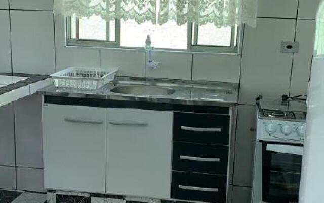 Casa, 1 quadra da praia.