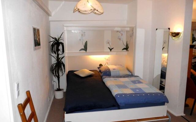 Spacious Holiday Home in Sommerfeld near Lake