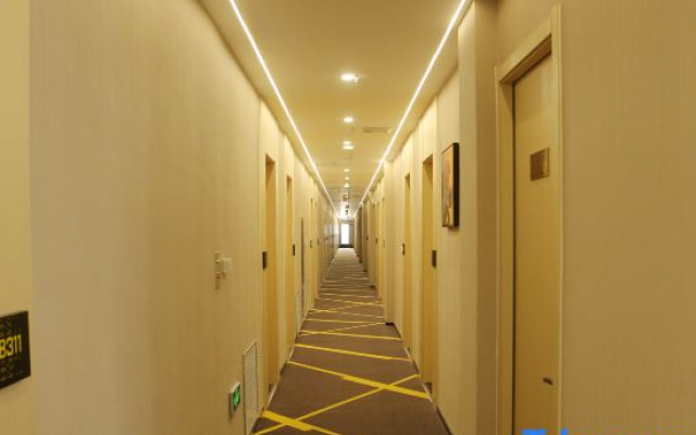 IU Hotel Ulanqab Liangcheng Branch