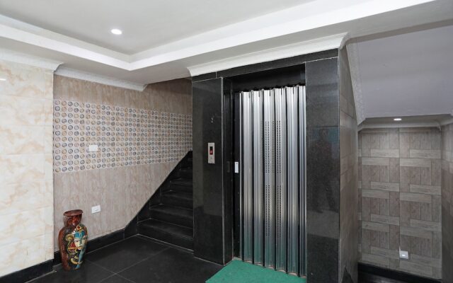 OYO 24971 Hotel South City