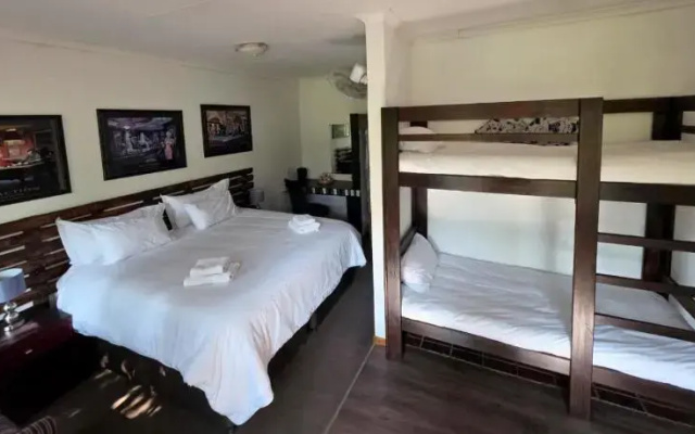 Wayside Lodge