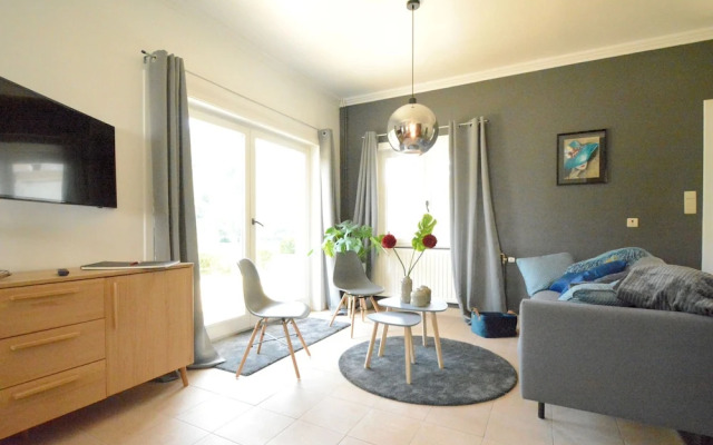 Modern Holiday Home in Waulsort with Terrace