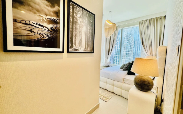 Venduras - Luxe 4BR Opera & Burj Views