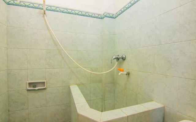 Baru Dua Beach Hotel and Restaurant