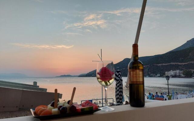 Onar Beachfront Residence, Loutraki