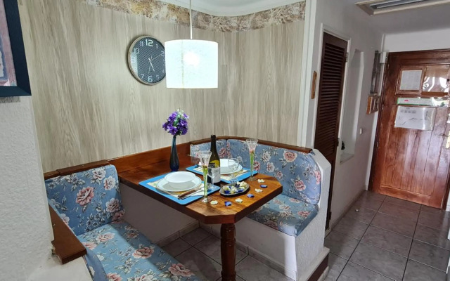 Ap260, Club Atlantis, Costa Adeje (Tenerife), Spain