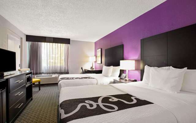 La Quinta Inn & Suites by Wyndham Miami Lakes