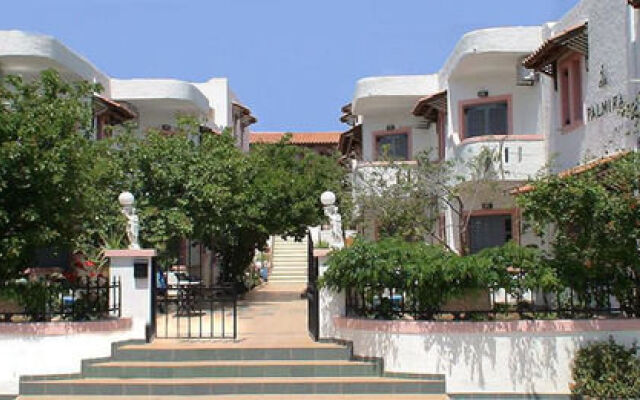 Palmira Apartments