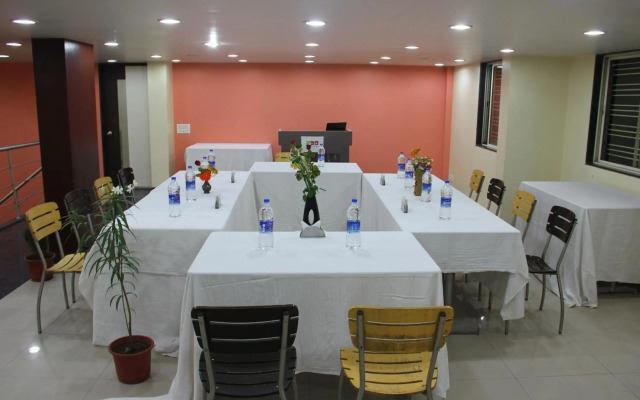 OYO Rooms Railway Station Bazar