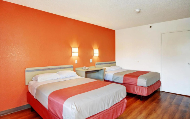 Motel 6 Wethersfield, CT - Hartford
