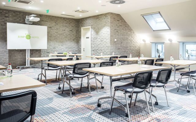 Jump INN Hotel Belgrade