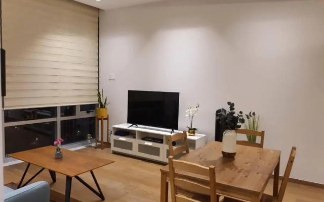 Orange & Green Apartment - HP Sur