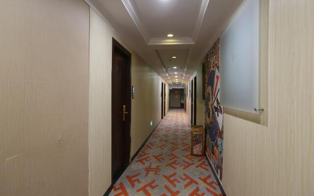 PAI Hotel·Chongqing Jiangbei Airport Changfu Road Light Rail Station