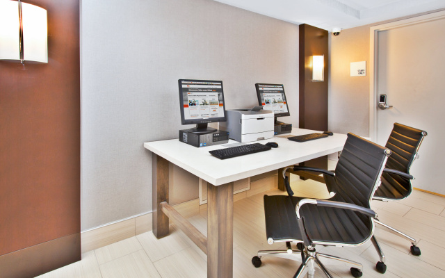 Holiday Inn Express Boston - Waltham by IHG