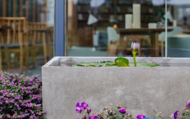 DADA Hobbyhorse Hotel (Chongqing University Town Metro Station)