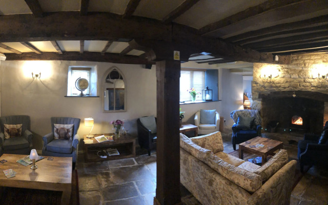 Horse & Groom - Upper Oddington