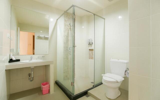Halogen Hotel