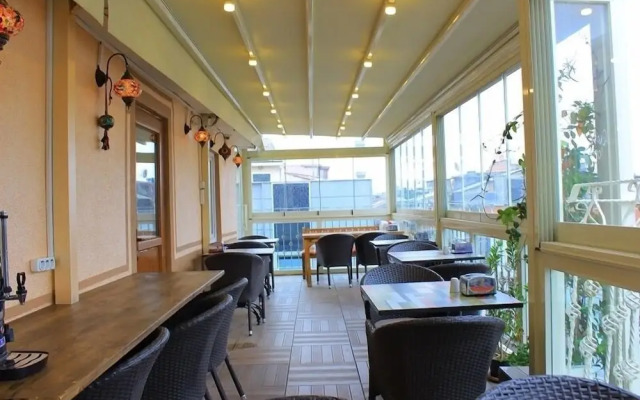 Hotelium 1