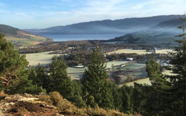 Treetops Bungalow Loch Ness
