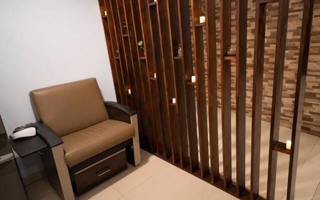 Stunning Ocean Front By Condo Boutique