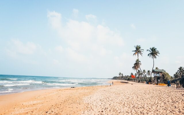 CASAMIA Oceanfront Condo Nilaveli