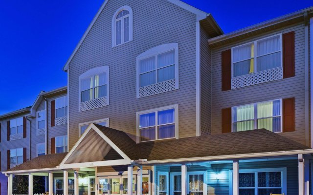 Holiday Inn Express & Suites Wyomissing, an IHG Hotel