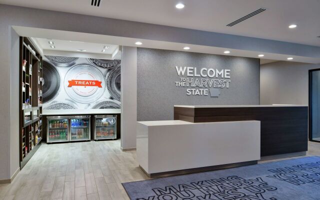 Hampton Inn Cedar Falls Downtown