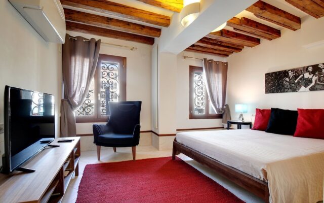 Venetian Grand Canal Suite Apartment