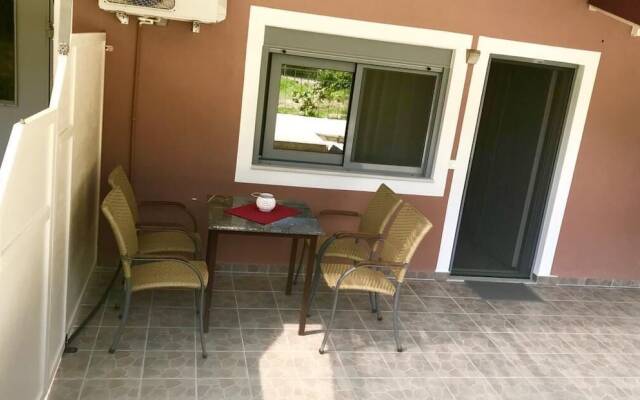 PargaLand Studios & Apartments