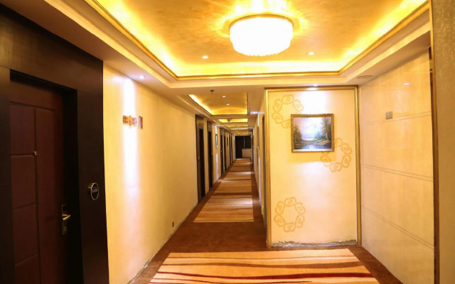 Tyrone Le Grand Large Hotel