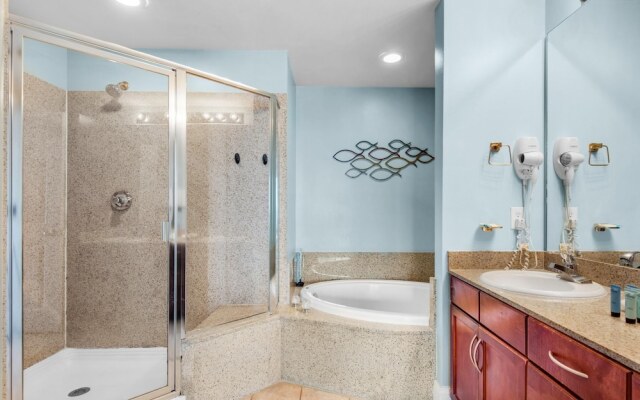 Laketown Wharf 806