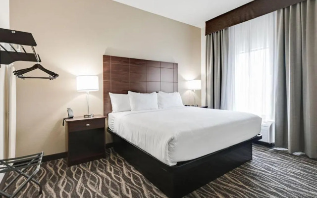 Cobblestone Hotel & Suites - Mosinee