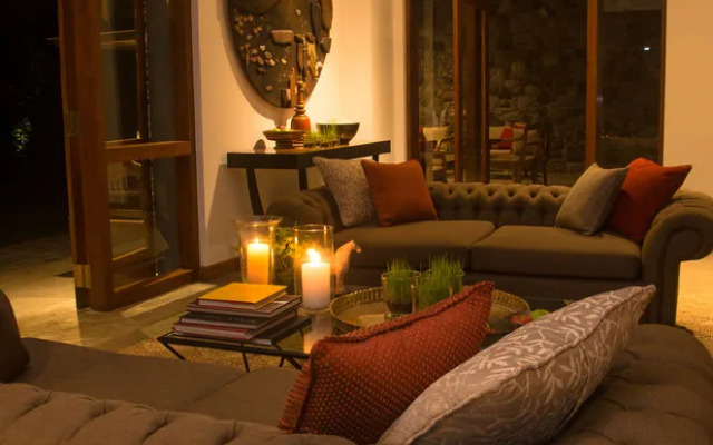 Stone House Suites Kandy
