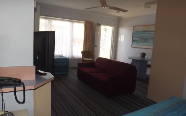 Golden Sands Motor Inn Forster