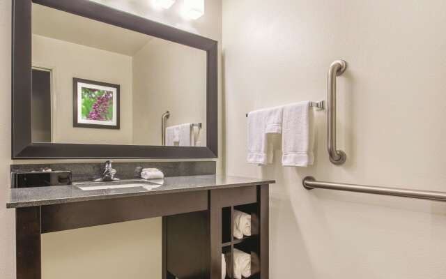 La Quinta Inn & Suites by Wyndham Tumwater - Olympia