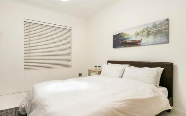 Sail Street 52 by AirAgents