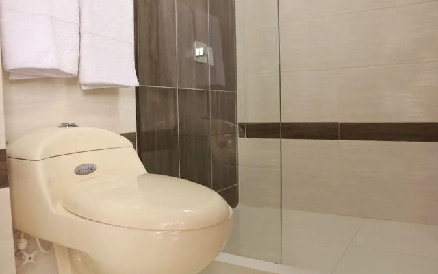 Apartasuites La Flora