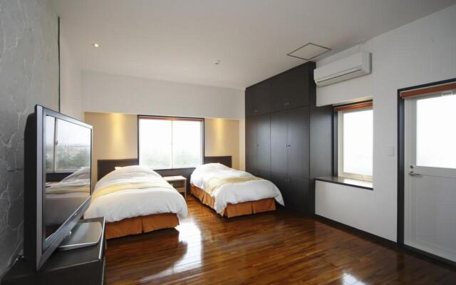 Wires Hotel