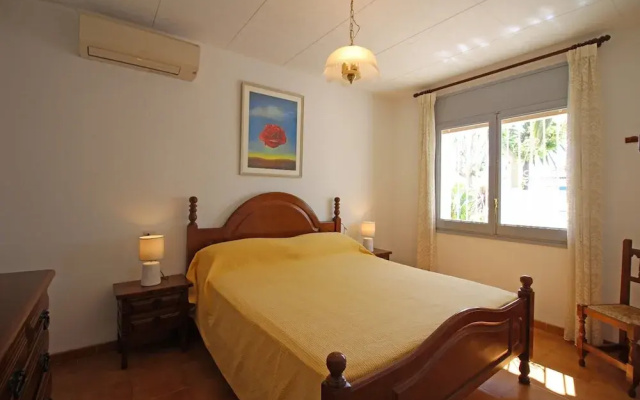 Elegant Family Villa With Pool, Mooring