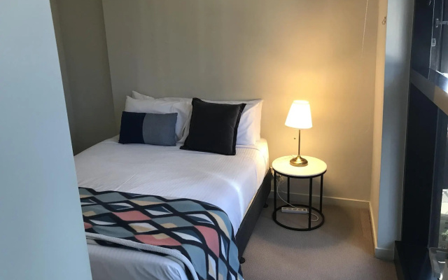 Winston Apartments – Guest Rooms – Melbourne