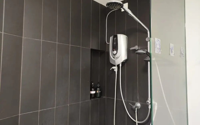 The Hub SS2 by manatidur