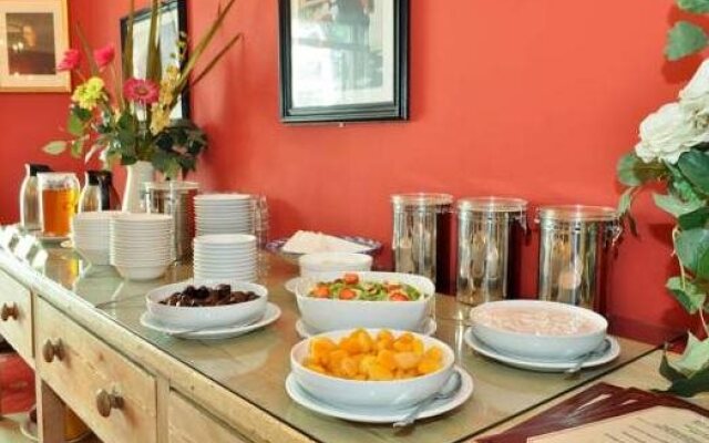 Waterloo Townhouse & Suites