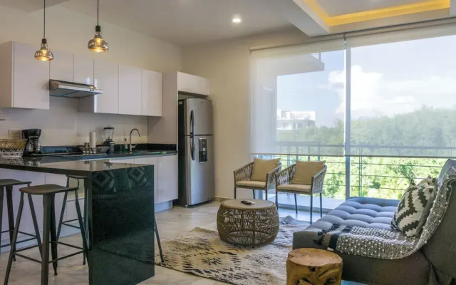 Luxury Studio Rooftop Pool and Jacuzzi
