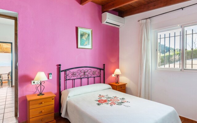 Rustic Holiday Home in Almuñecar with Private Swimming Pool