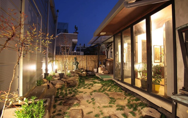 Jeonju Mongyuhwawon Hanok Stay